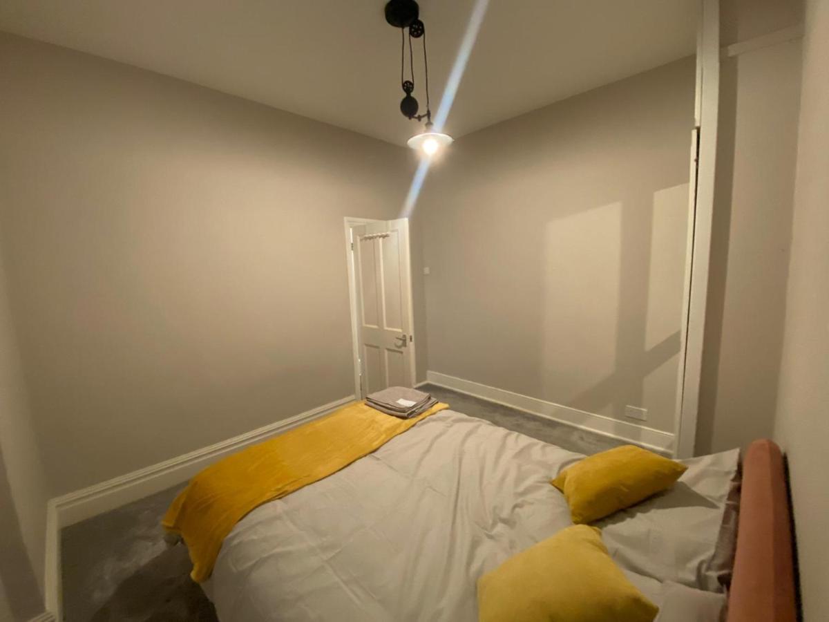 Spacious 2-Bed Apartment London Exterior photo